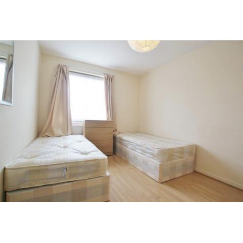 N. VERY CLOSE TO UCL!!! DOUBLE ROOMS - EUSTON - KINGS CROSS - OK COUPLE - ALL INC