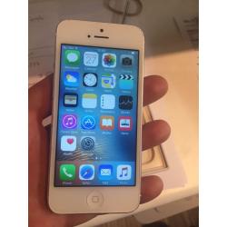 iPhone 5 silver white 16gb unlocked perfect condition
