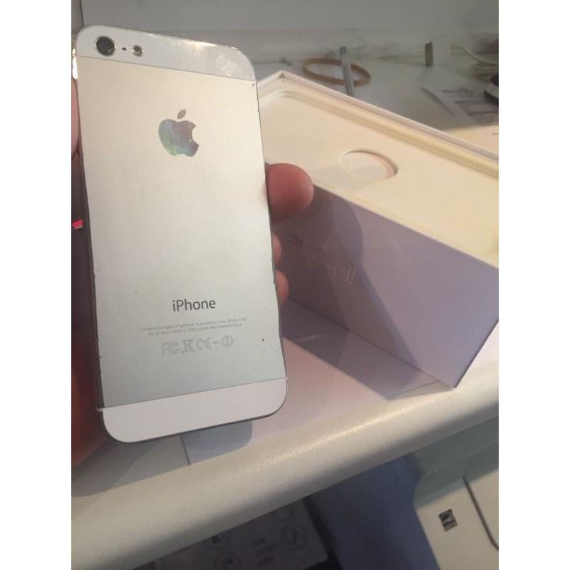 iPhone 5 silver white 16gb unlocked perfect condition