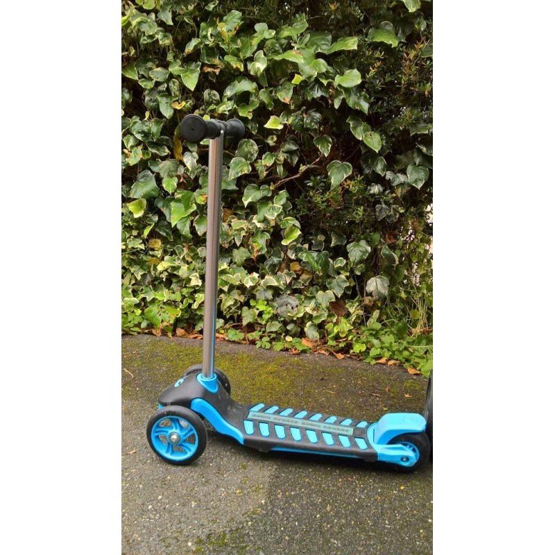 Zoom Cruzer 3 wheel scooter