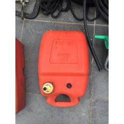 Outboard fuel tank