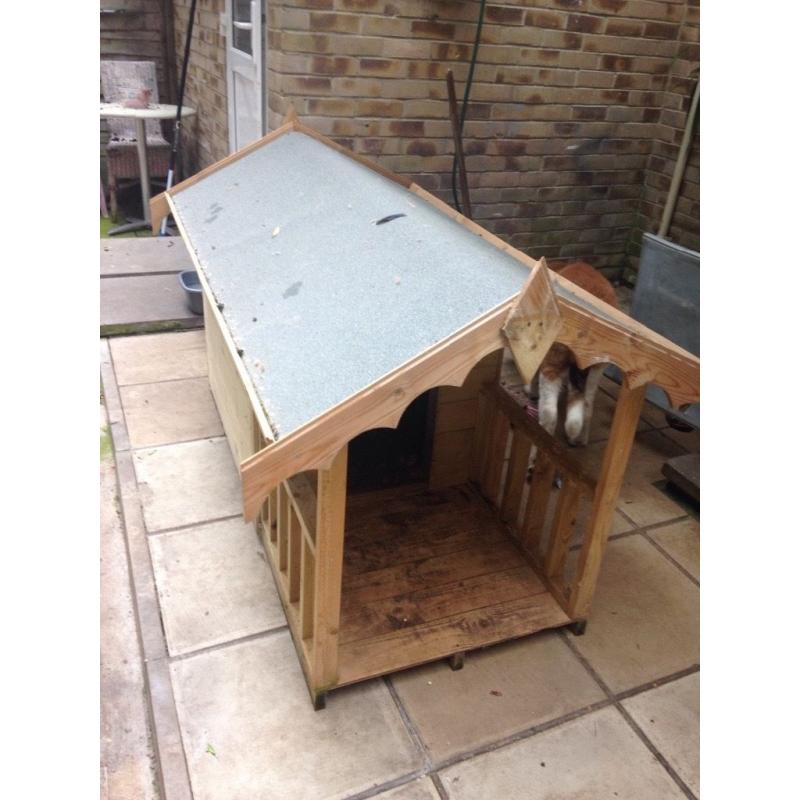 Handmade medium doghouse