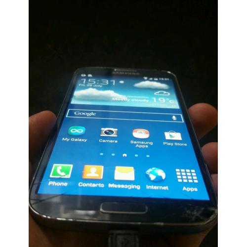 Samsung galaxy s4 (big one) cracked glass on bottom