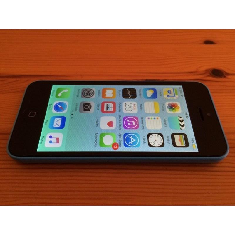 Blue iPhone 5c (unlocked, 8gb,very good condition)
