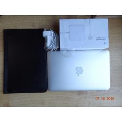 Macbook Air 11.6 Mid-2012 - Excellent condition/Free Accessories