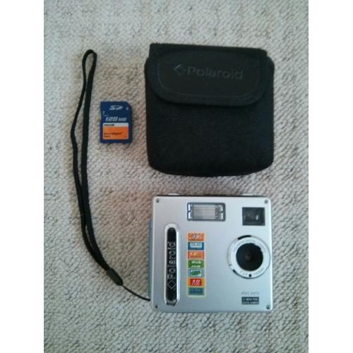 Polaroid 3.2 mega pixel camera