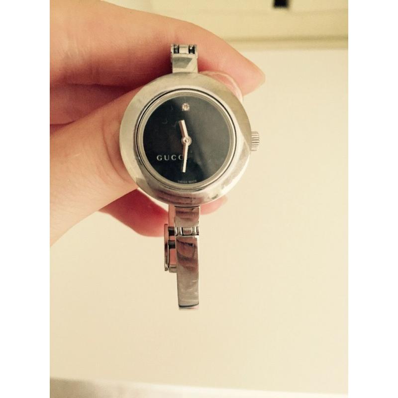Ladies genuine Gucci watch with diamond