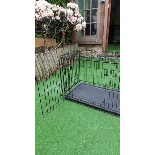 dog crate medium 30.5Lx19.5Wx21.25H in