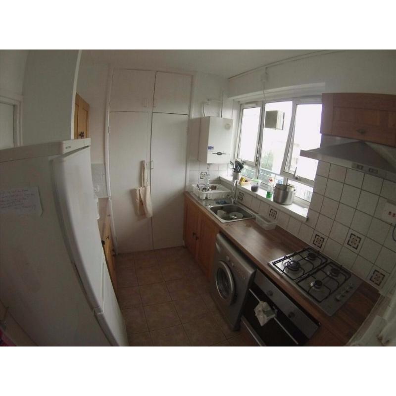 AMAZING DOUBLE FOR ONE PERSON! AVAILABLE FROM TODAY! MILE END! 130PW!