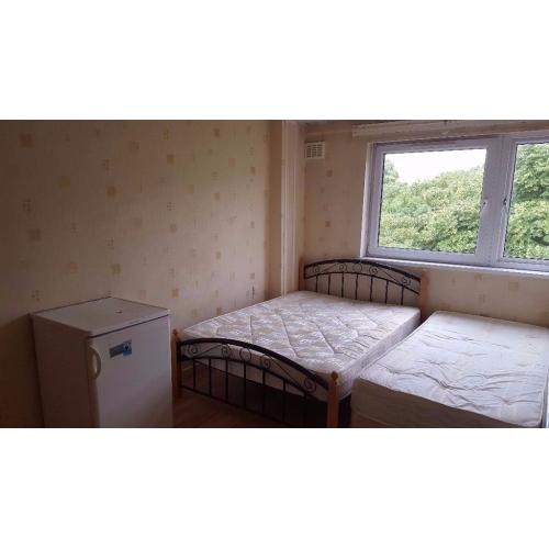 2 x DOUBLE ROOMS IN CANARY WHARF