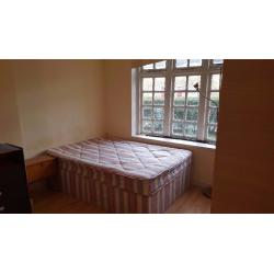 2 x DOUBLE ROOMS IN CANARY WHARF