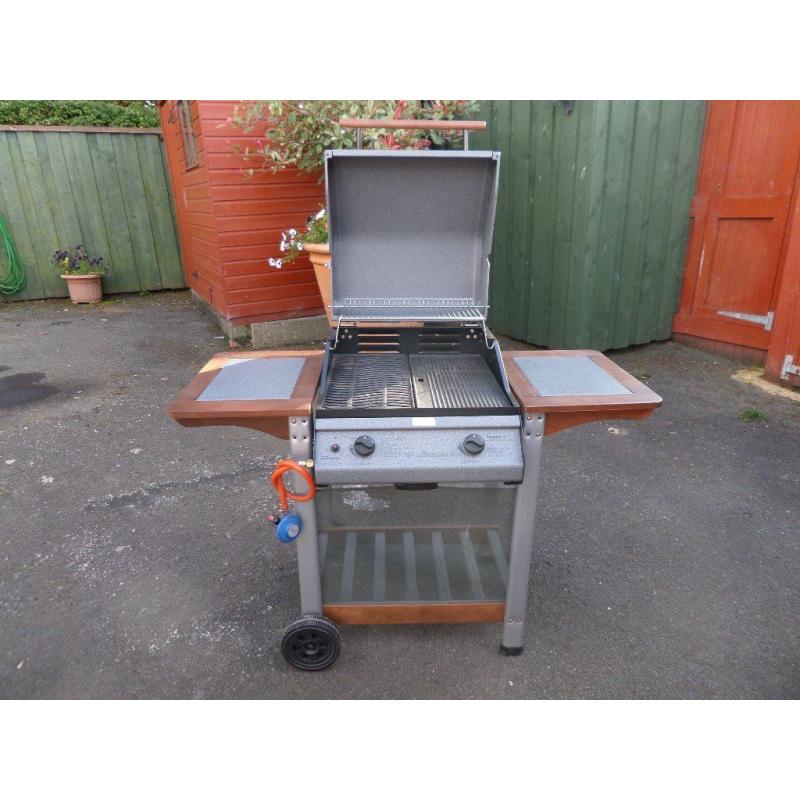 Newbury 2 Burner Hooded Gas Barbecue