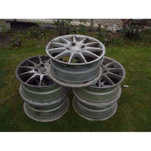 4x 4 Stud Enkei Alloys. Came off Nissan Primera GT le. Need Refurb