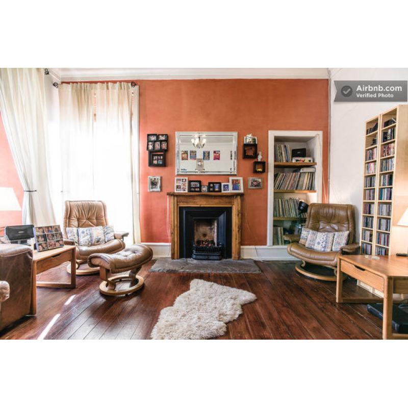 Huge Master Bedroom with King Size bed & en suite in amazing fully furnished (&freshly painted) flat