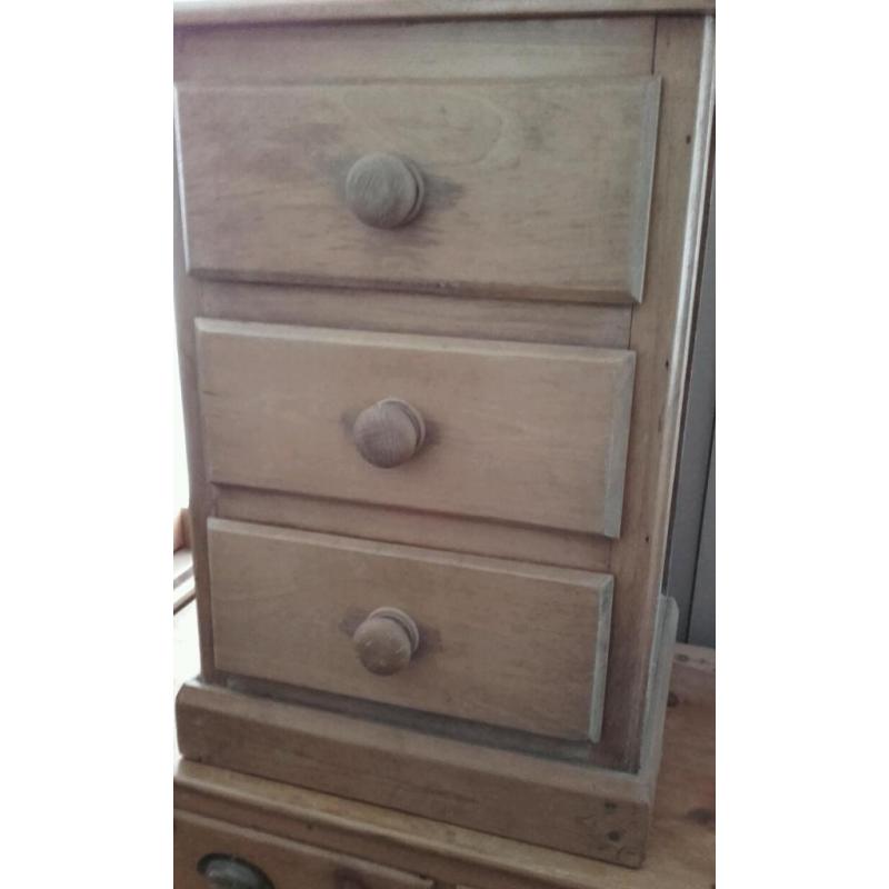 Yorkshire Pine Bedside Cabinet