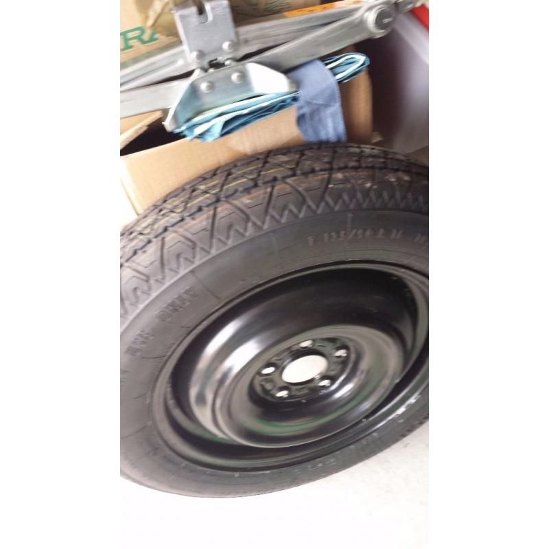 Nissan spare wheel and jack to fit nissan juke new never used 80 pounds or nearist offer 01709888575