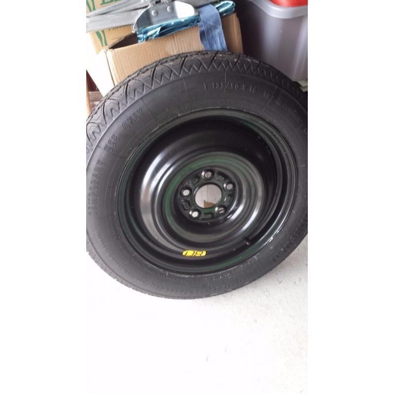 Nissan spare wheel and jack to fit nissan juke new never used 80 pounds or nearist offer 01709888575