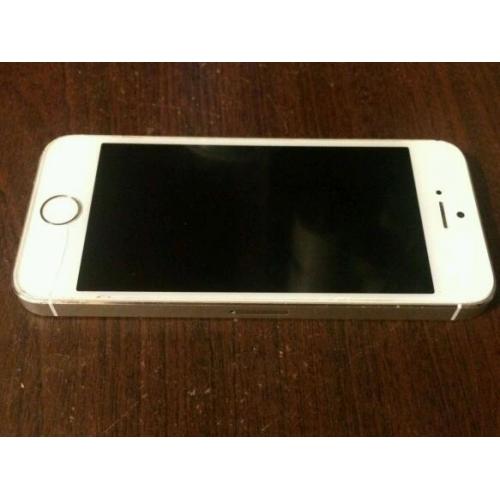 I phone s5 good condition with box