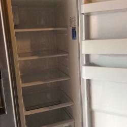 Samsung American fridge freezer with water and ice dispenser in very good condition