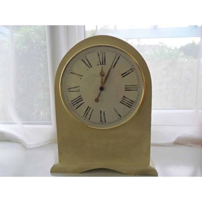 Cream Clock