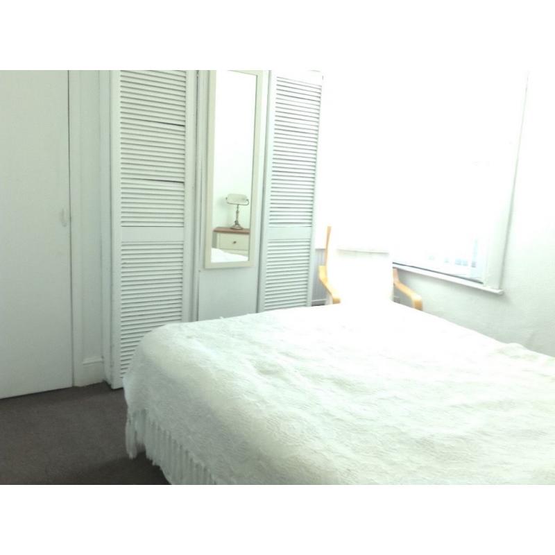 LARGE ROOM DOUBLE 15 min from LONDON BRIDGE