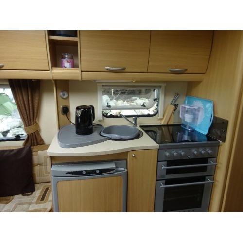 ABBEY VOGUE 495 4 BERTH TOURING CARAVAN 2009 WITH MOTOR MOVER EXCELLENT CONDITION