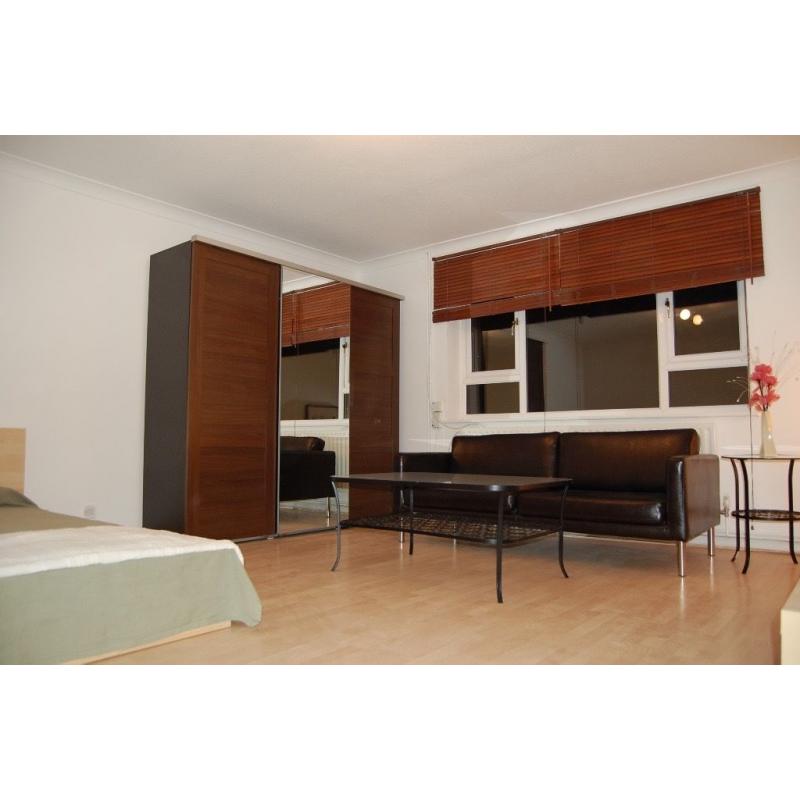 STUNNING HUGE BRIGHT DOUBLE ROOM IN SEVEN SISTERS N15; all bills included