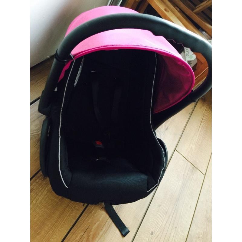 Behetto 3 in 1 pram basically brand new