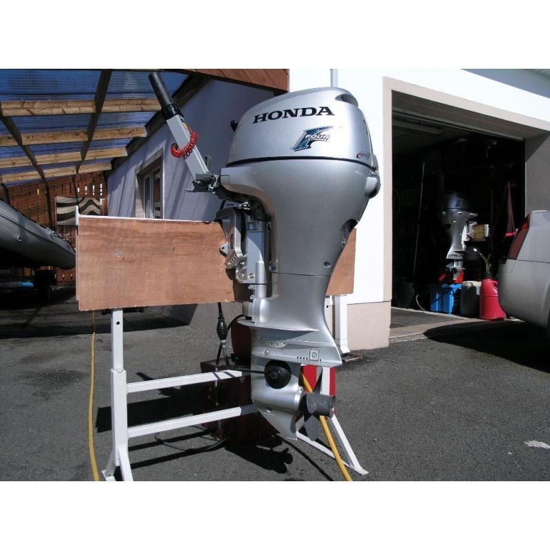 2009 HONDA 10HP 4 STROKE SHORT SHAFT BF100 OUTBOARD ENGINE + TANK AND FUEL LINE ** MINT **