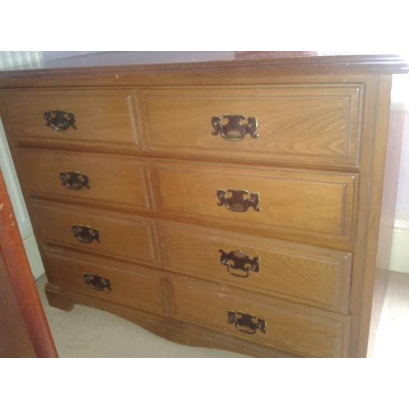 chest of drawers