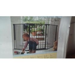 Child safety gate room divider