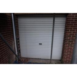 Garage roller shutter door