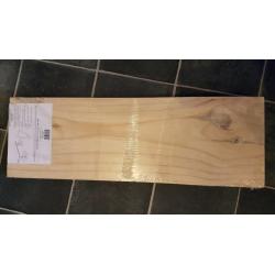 Pack of three solid pine shelves (60x20cm) (23x8in)