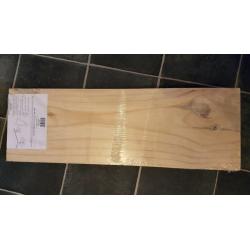 Pack of three solid pine shelves (60x20cm) (23x8in)