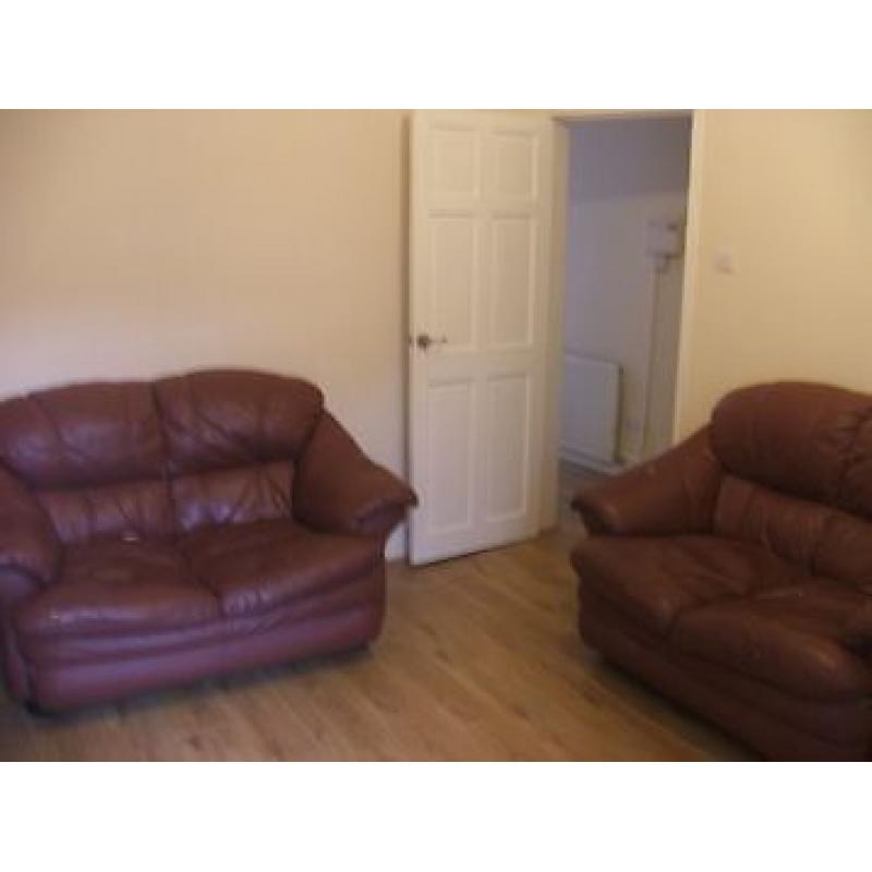 Large Double Room in nice house inclu All bills only300 per month! Rusholme nr uni/oxford rd /city