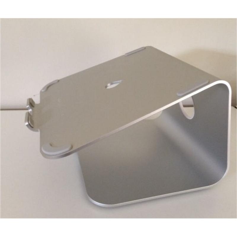 Ergonomic laptop stand