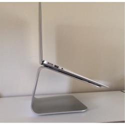 Ergonomic laptop stand
