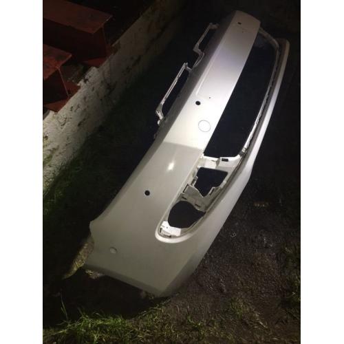 Vw golf 6 2012 genuine front bumper in good condition