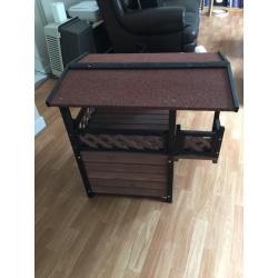 Cat Maisonette