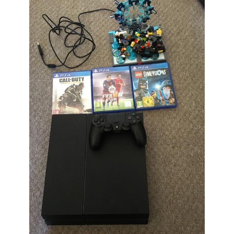 PlayStation 4 with games like new
