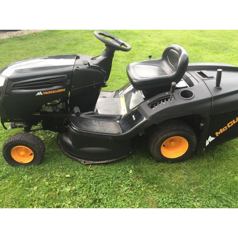 Mcculloch ride on mower like new 2015 model