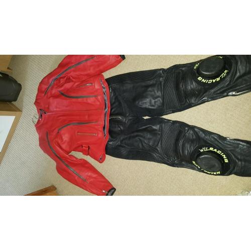 Woman's leathers
