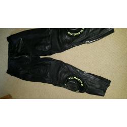 Woman's leathers