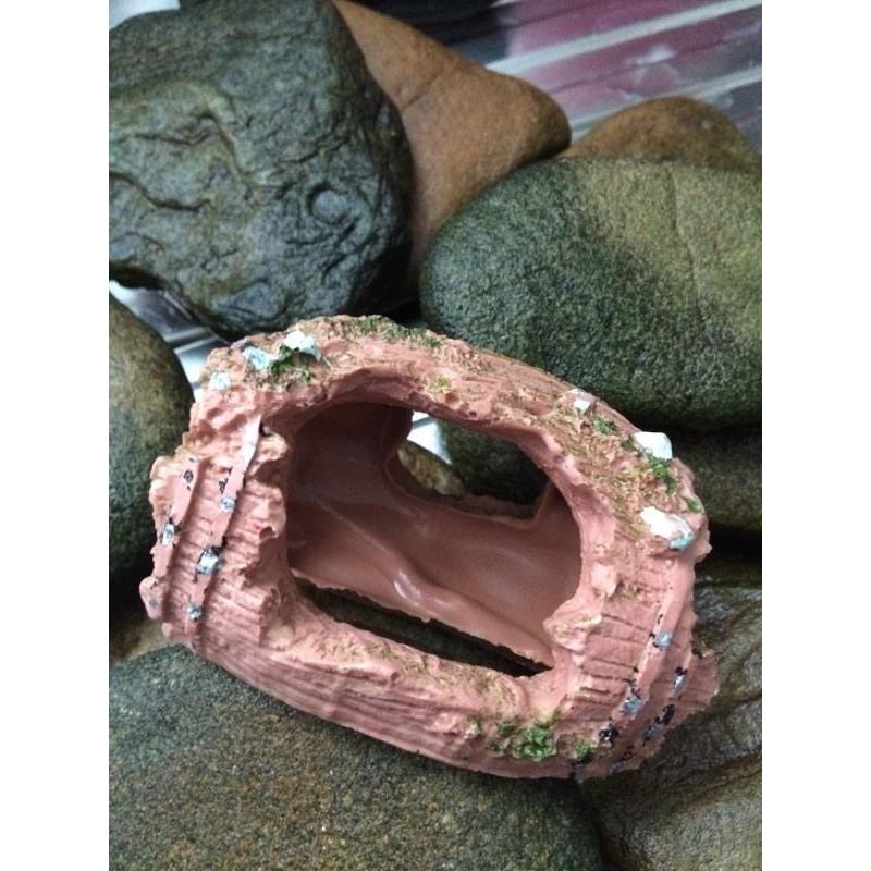 Aquarium ornaments