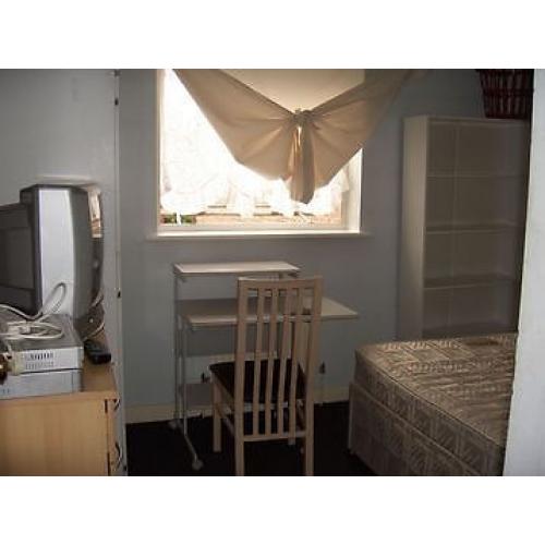 best Nice big room fully furnished SE16 6QE Canada water room in shared house bus Tesco