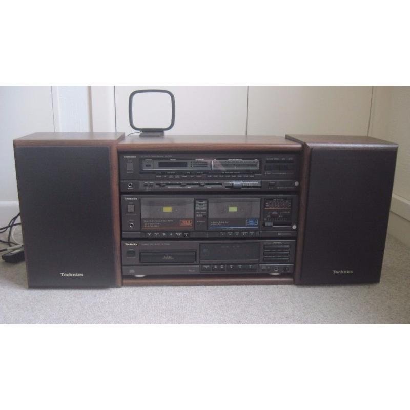 Vintage Technics HI-Fi, Radio,Tape,C/D, 2 x 120w Speakers,all instruction books & Remote