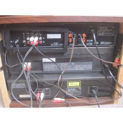 Vintage Technics HI-Fi, Radio,Tape,C/D, 2 x 120w Speakers,all instruction books & Remote