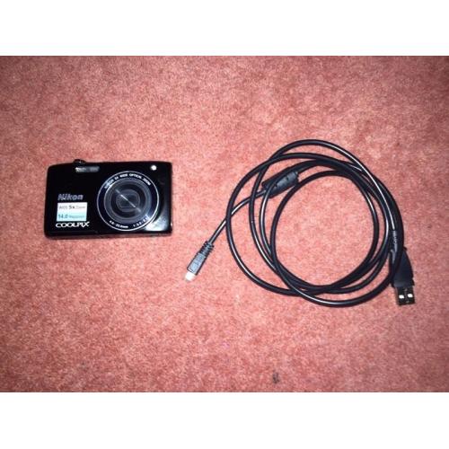 Nikon coolpix camera with usb
