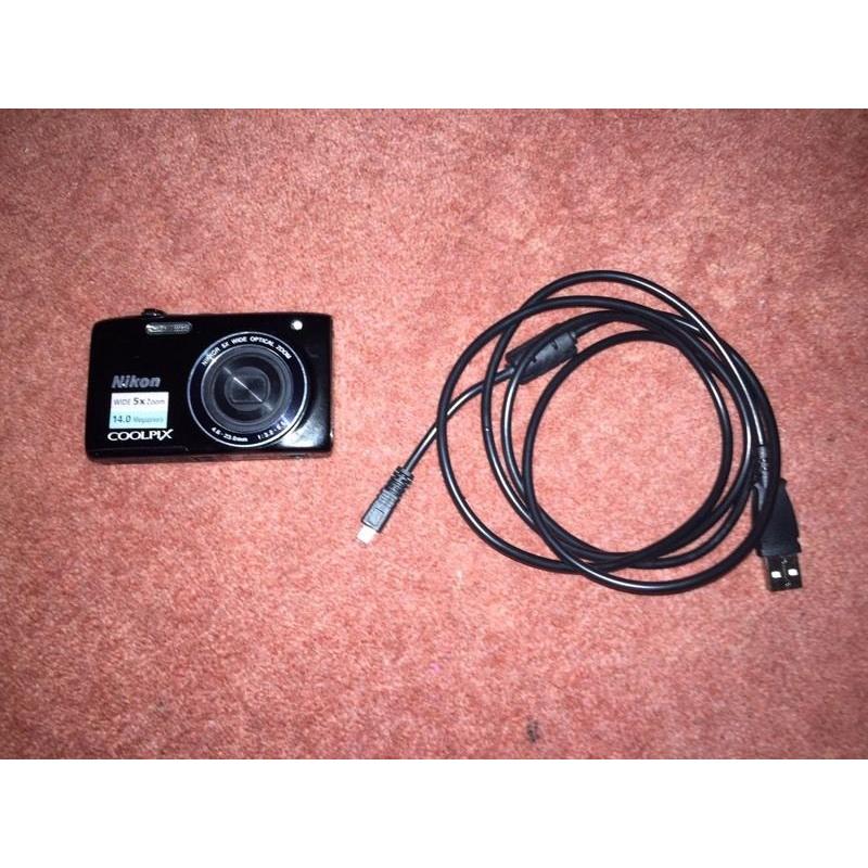 Nikon coolpix camera with usb