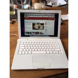 Apple MacBook 13" 2GHz CPU, 2 GB RAM, 120GB Hard drive Mid 2007/Late 2006